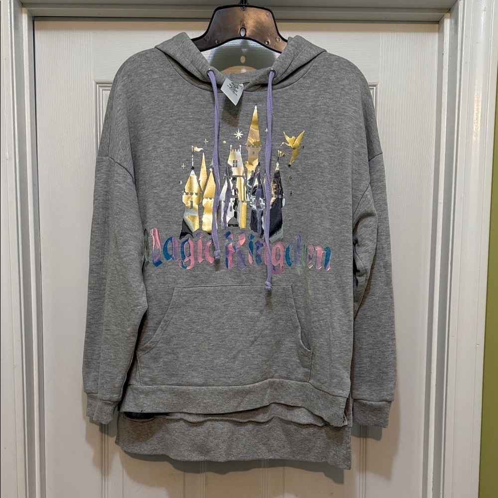 Disney - Iridescent Magic Kingdom -Silver Cinderella Castle - size M
